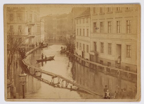 Fotografia: Stary Rynek w Poznaniu w czasie powodzi w 1888 roku
